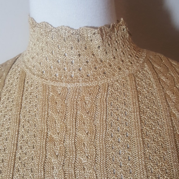 SOLD!! ST. JOHN Gold Mock Turtleneck - Size Medium - Picture 2 of 4